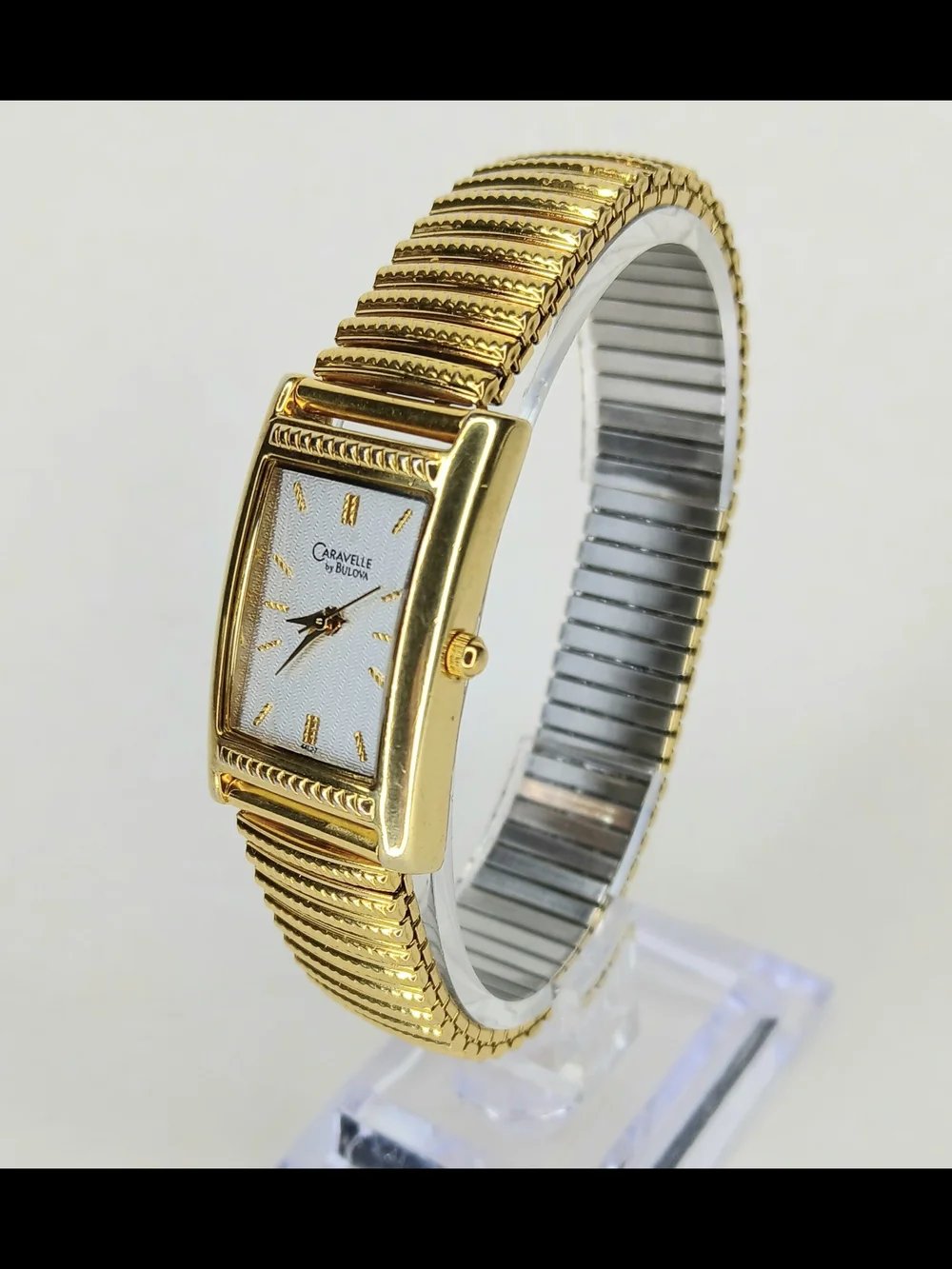 ​Vintage Caravelle Bulova Womens Rectangular Gold Tone Dress Watch 2003 A3